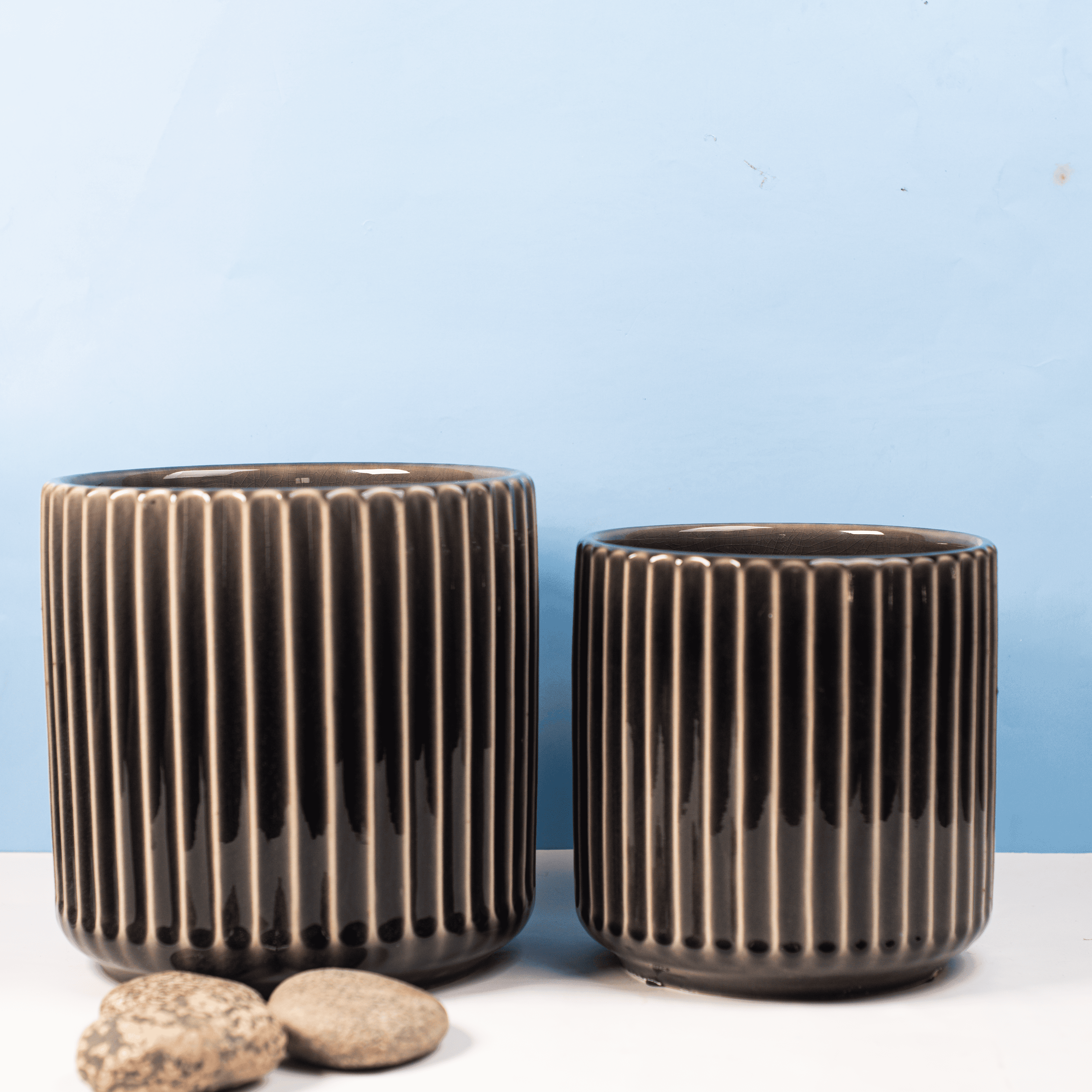Ribbed Ceramic Flower Pot – Izhar